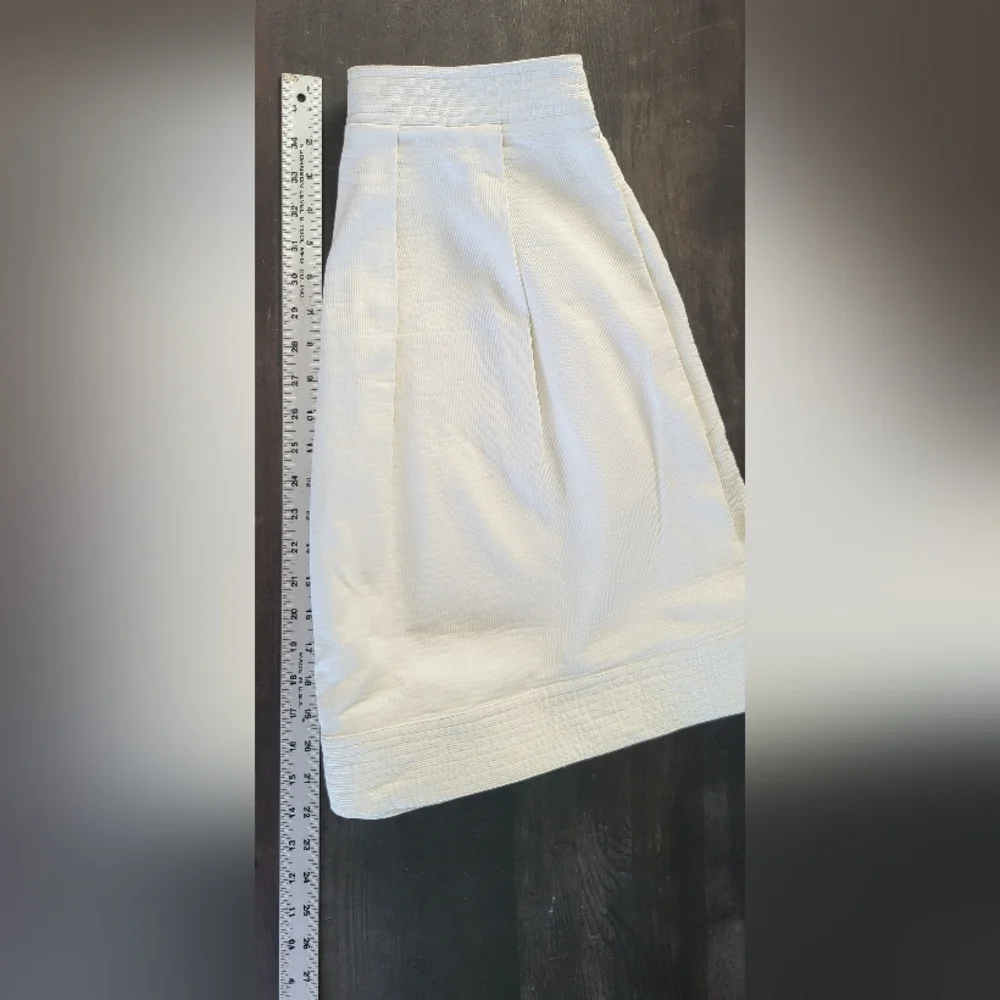 DIANE von FURSTENBERG Textured Off-White Knee Length A-Line Mini Skirt